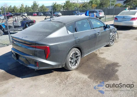 2025 Kia K4 Gt-Line z USA, uszkodzony, nr VIN 3KPFW4DE2SE145556